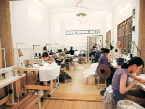 Đội ngũ tại xưởng may áo thun Tân Phú, TP.HCM